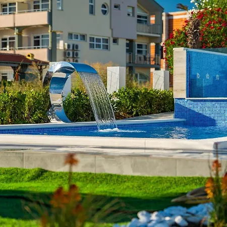 Luxury Morea * Sukosan