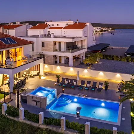 Luxury Morea * Sukosan