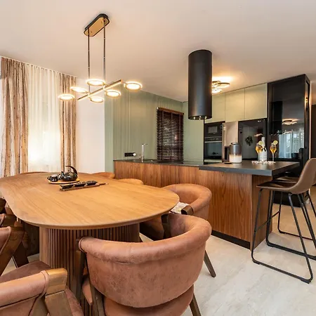 Luxury Morea * Sukosan