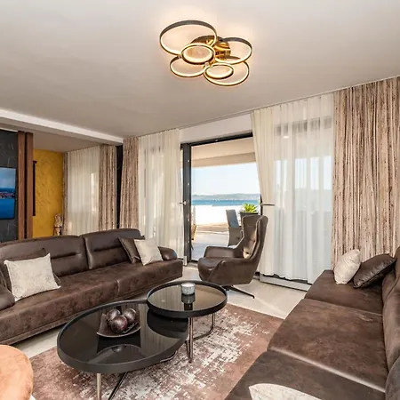 Luxury Morea * Sukosan