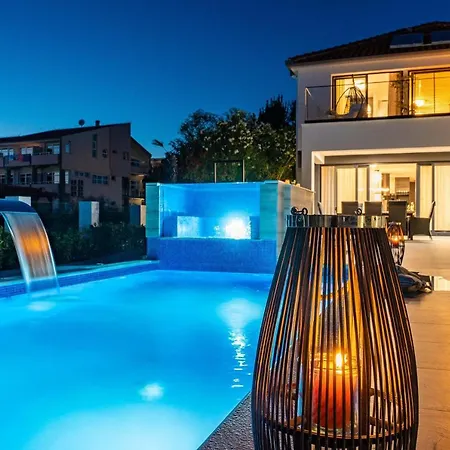 Luxury Morea * Sukosan