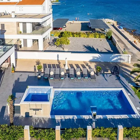 Luxury Morea Sukosan